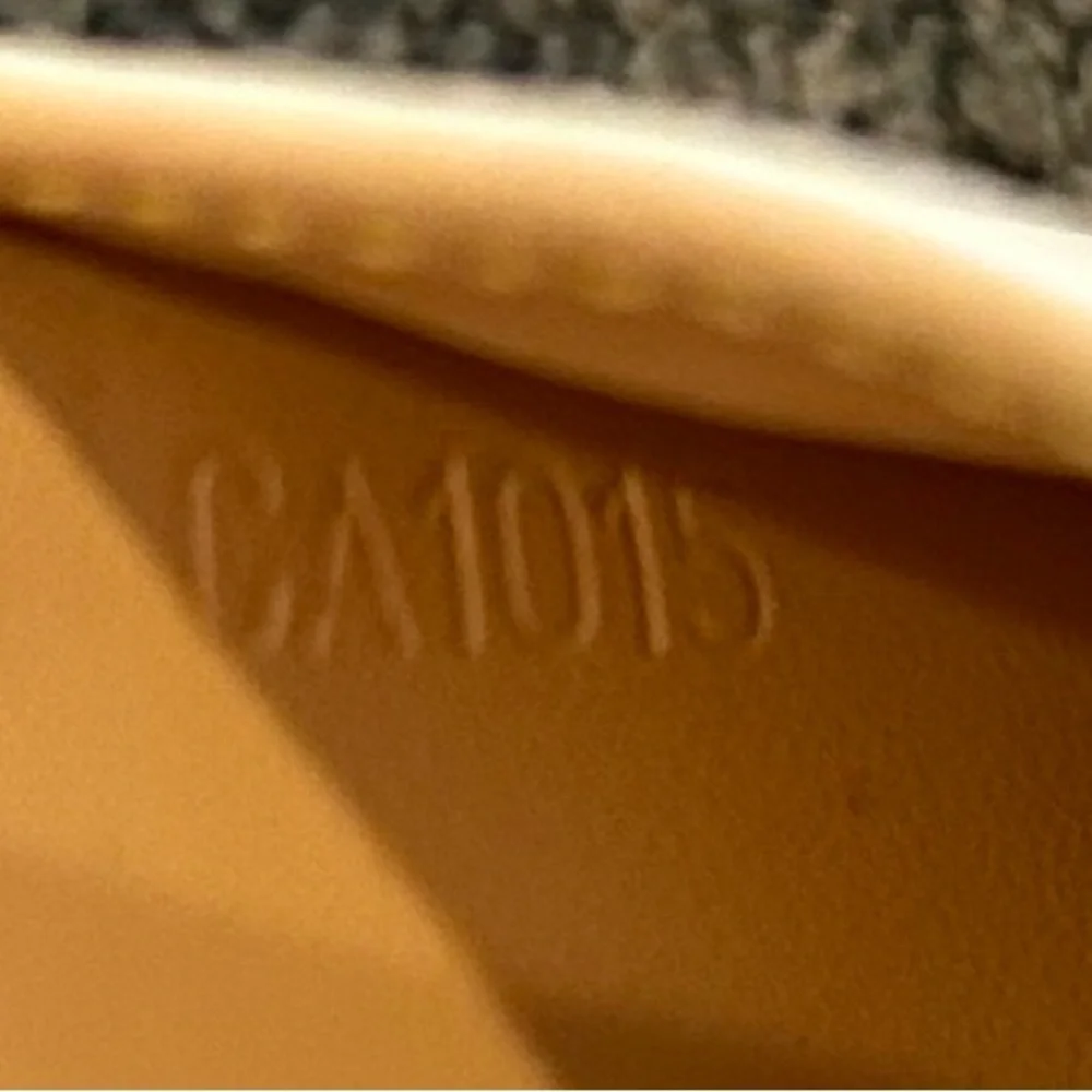 (SOLD) Louis Vuitton Monogram Multicolor Small Ring Agenda - Picture 9 of 12